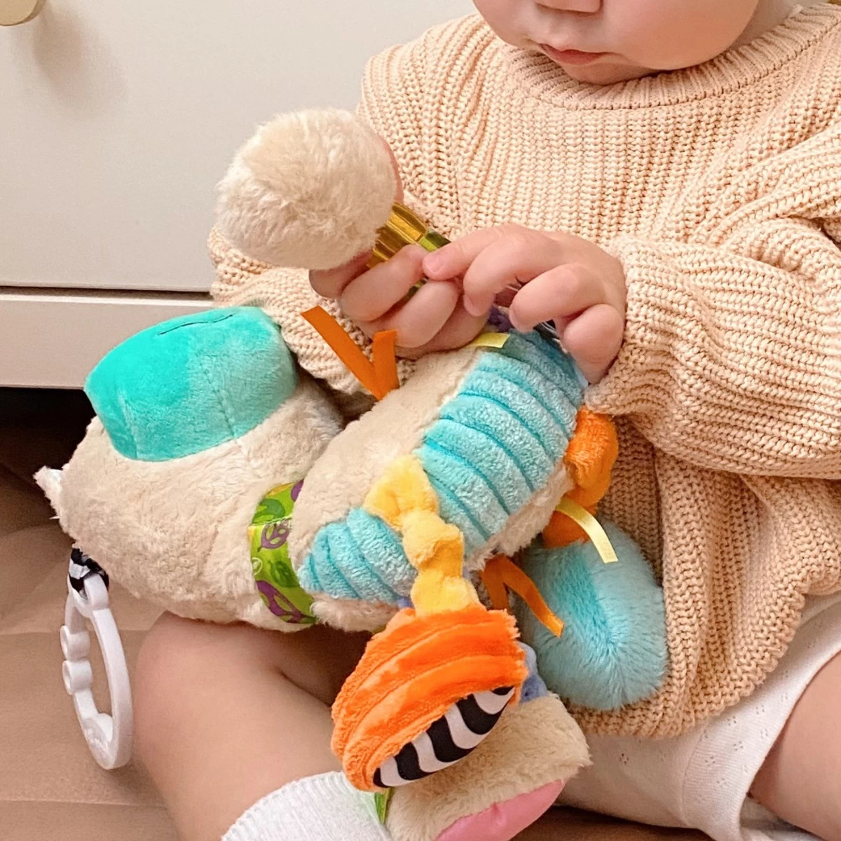 Playgro Sensory Friends Lupe Llama Buggyspeeltje P0188470 - Afbeelding 5